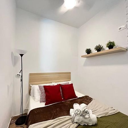 Piso Palma Madrid Temporal Apartment ภายนอก รูปภาพ